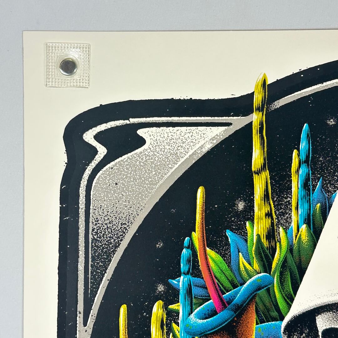 Top left corner showing sharp corner and clean edges. Screen print quality also visible.