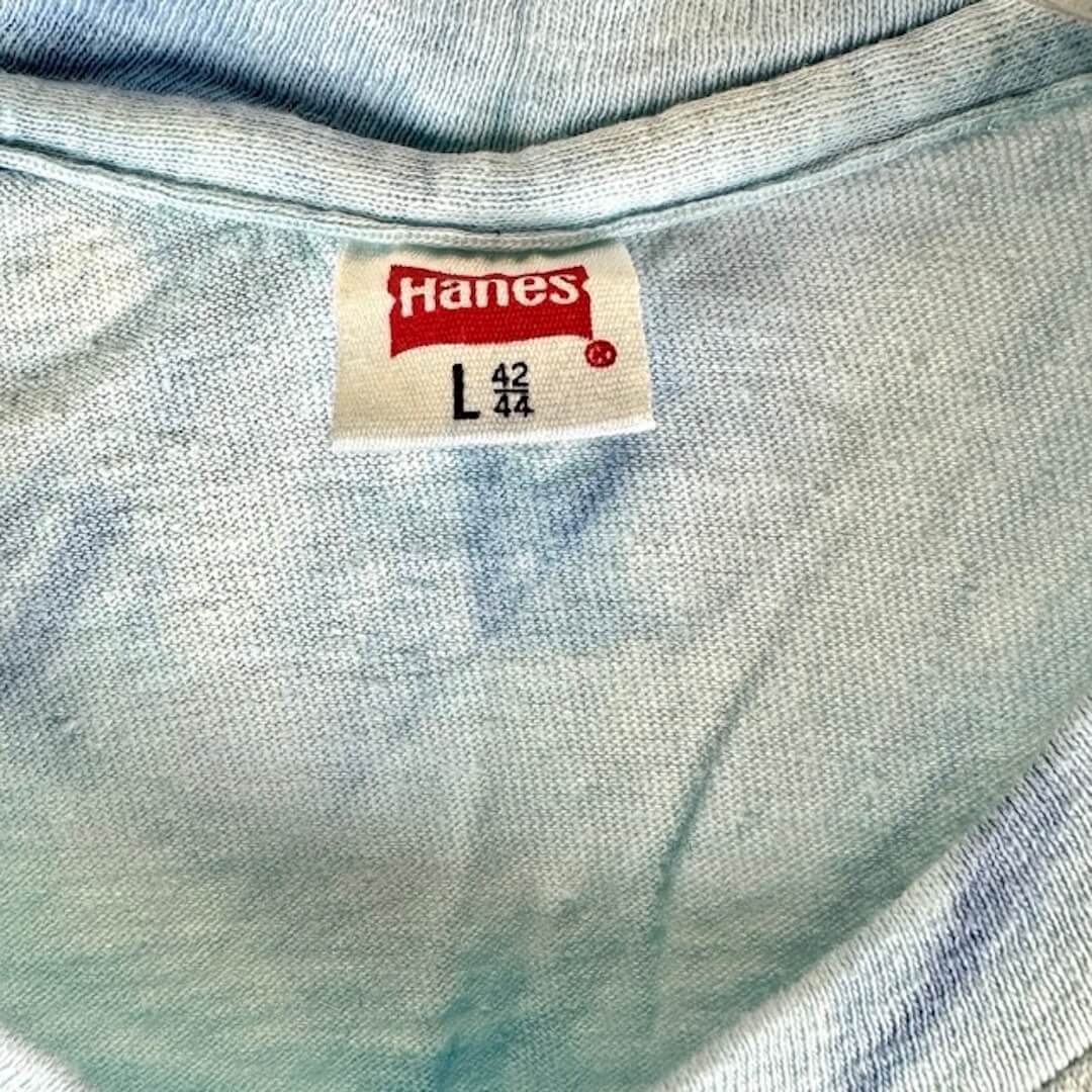 Close up of back neck tag, Hanes, L 42/44.