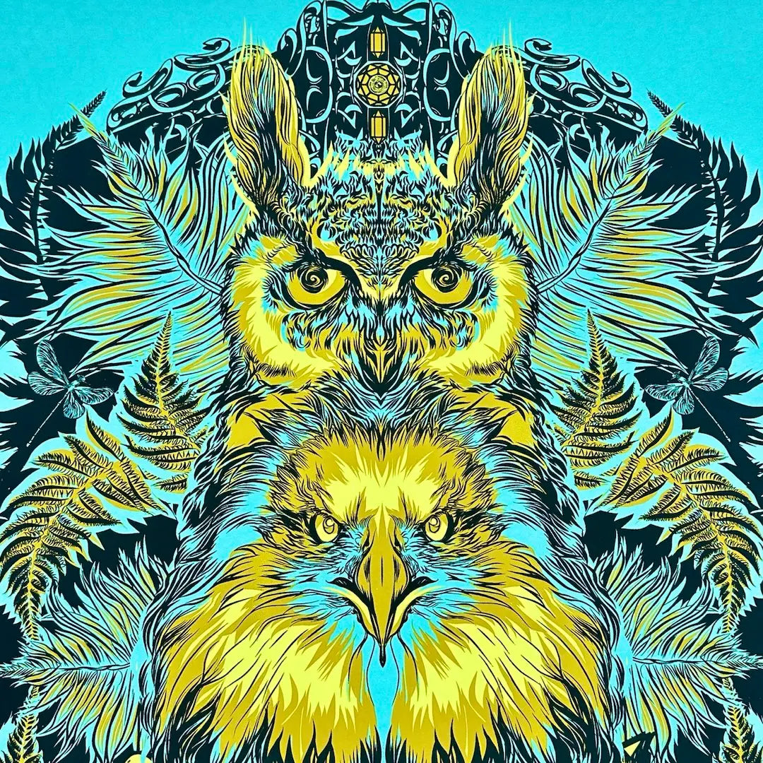 Close up of of owl and eagle art in center to show details of graphic.