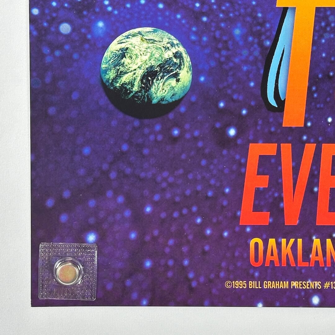 Bottom left corner to show clean edges and crisp corner. Earth visible next to event info text.