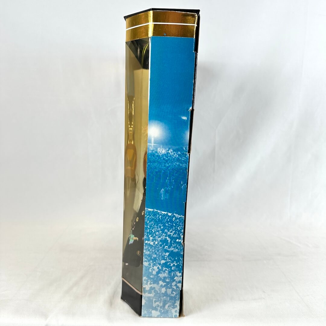 Side view of box to show condition.
