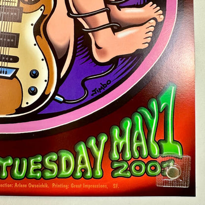 Bottom right corner of poster with crisp corner and clean edges.