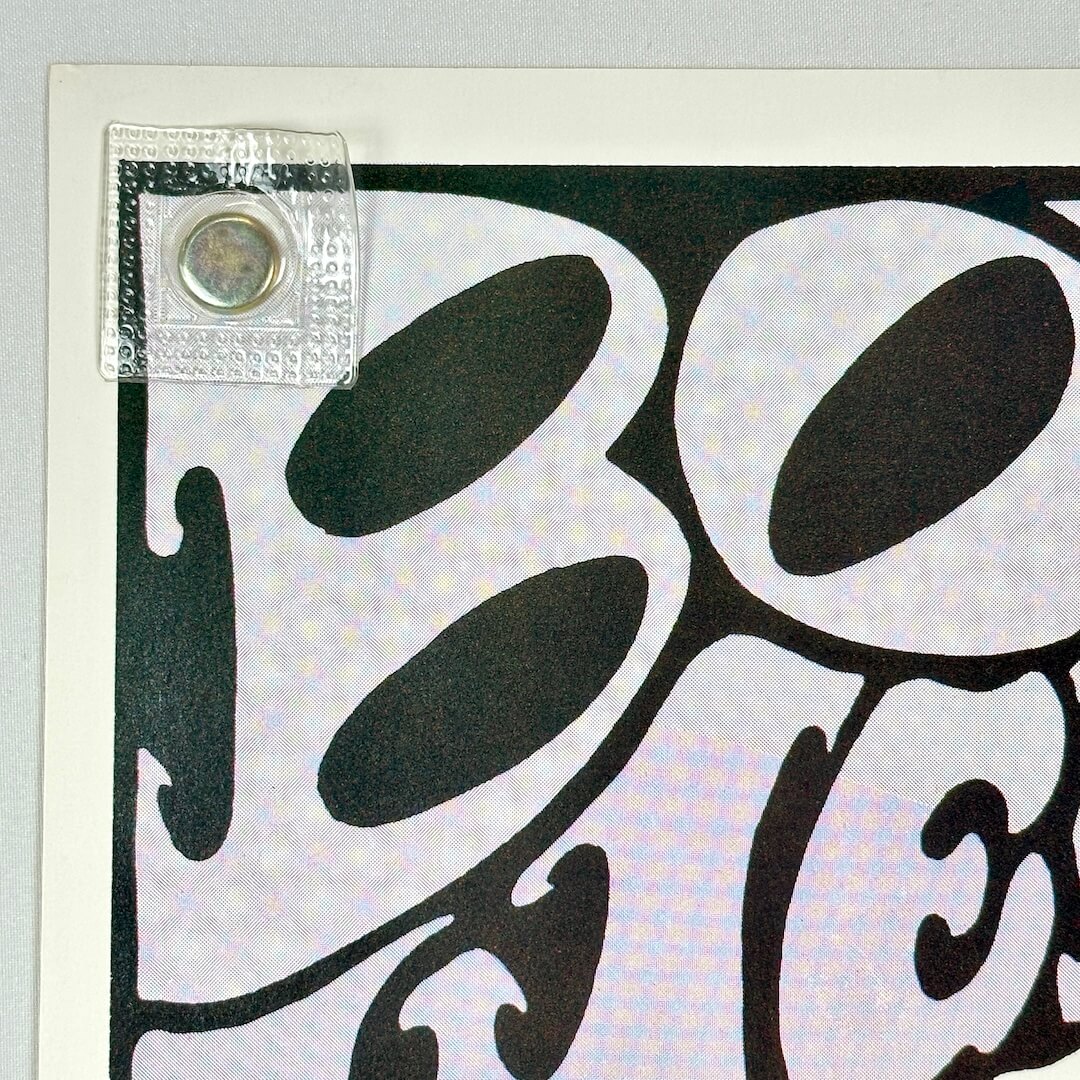 Top left corner of poster with crisp corner and clean edges, thus in mint condition. 