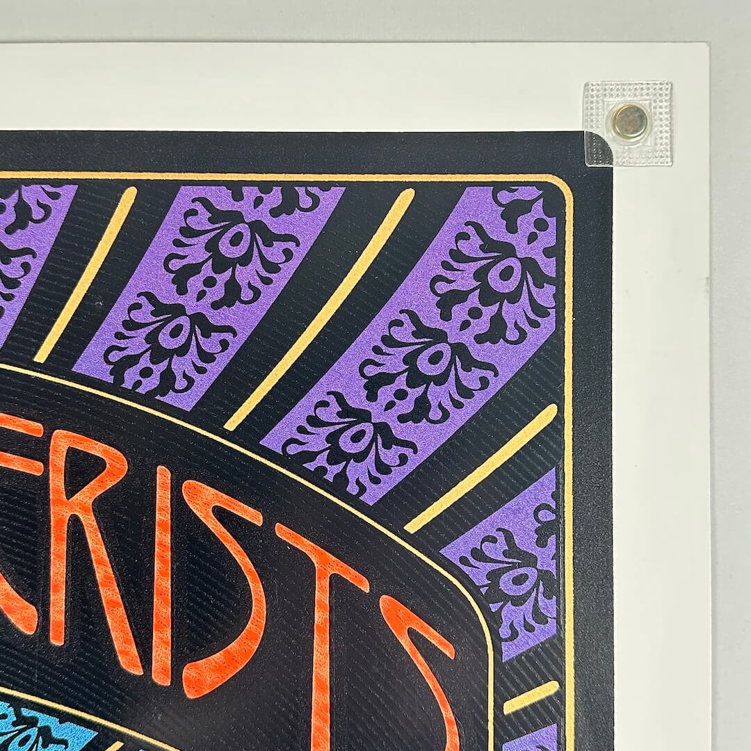 Top right corner of poster with no visible damage. 