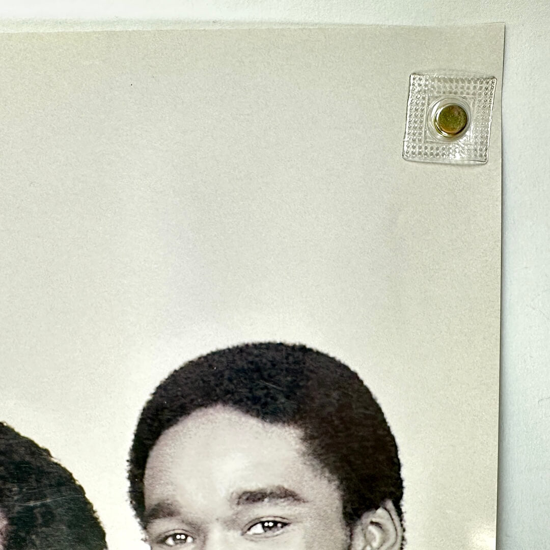 Top right corner of poster with good edges and corner. 