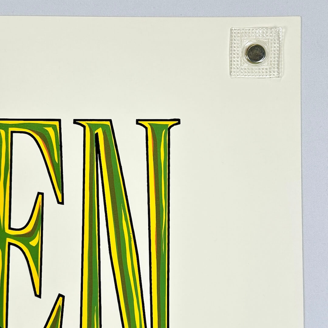 Top right corner of poster showing crisp corner and clean edges. 