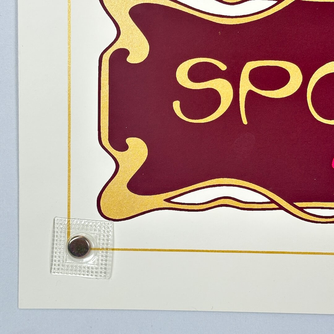 Bottom left corner of poster showing no damage to corner or edges. 