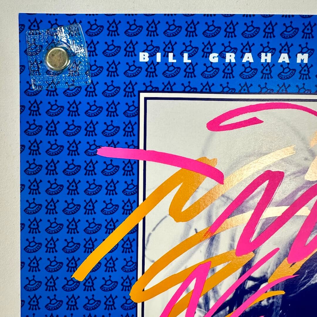 Top left corner of poster showing crisp corner and clean edges, in mint condition. 