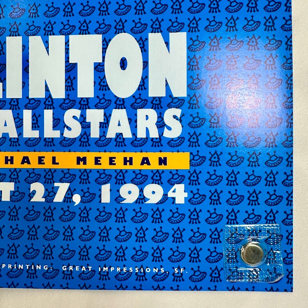 Bottom right corner of poster showing crisp corner and clean edges, in mint condition. 