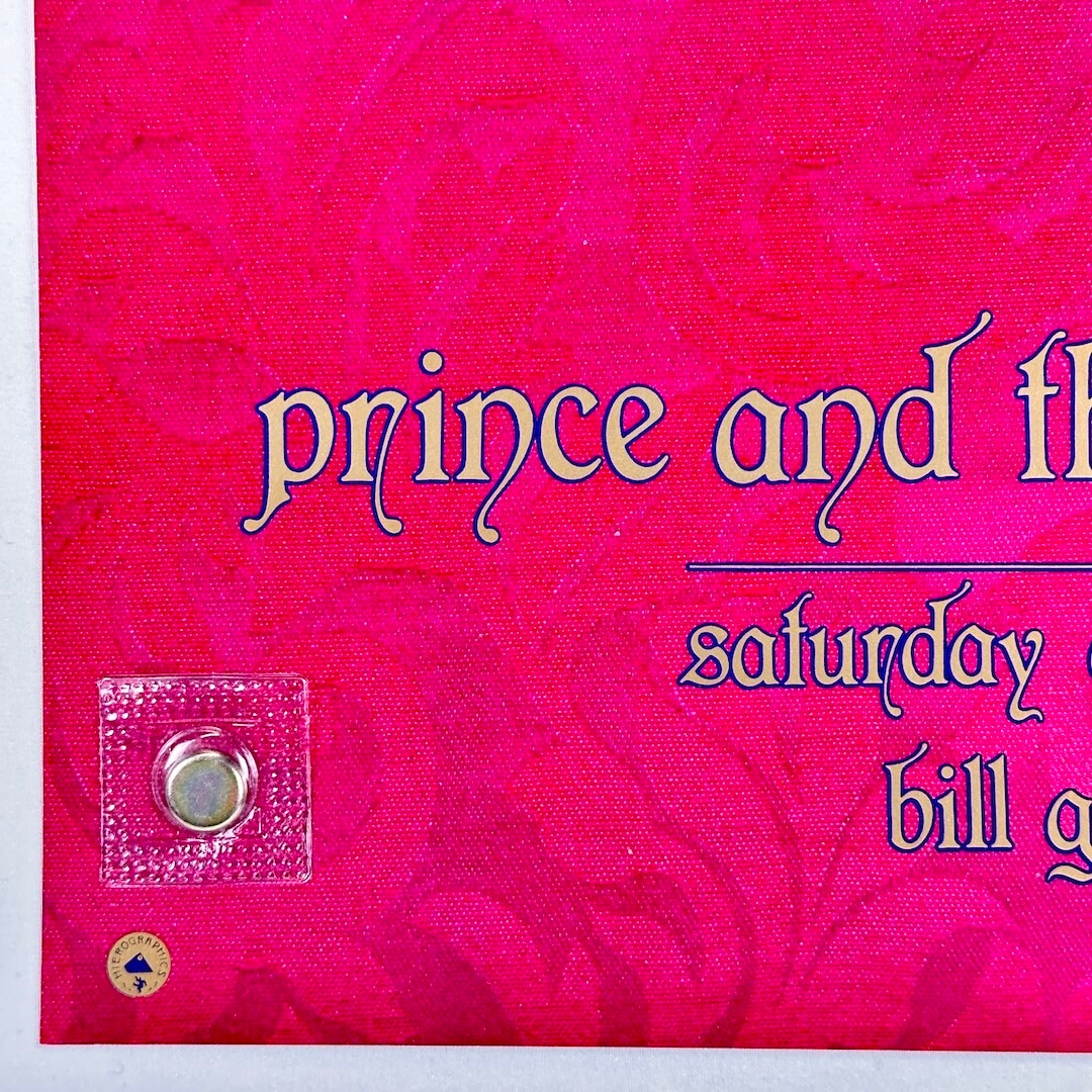 Bottom left corner in perfect condition. 