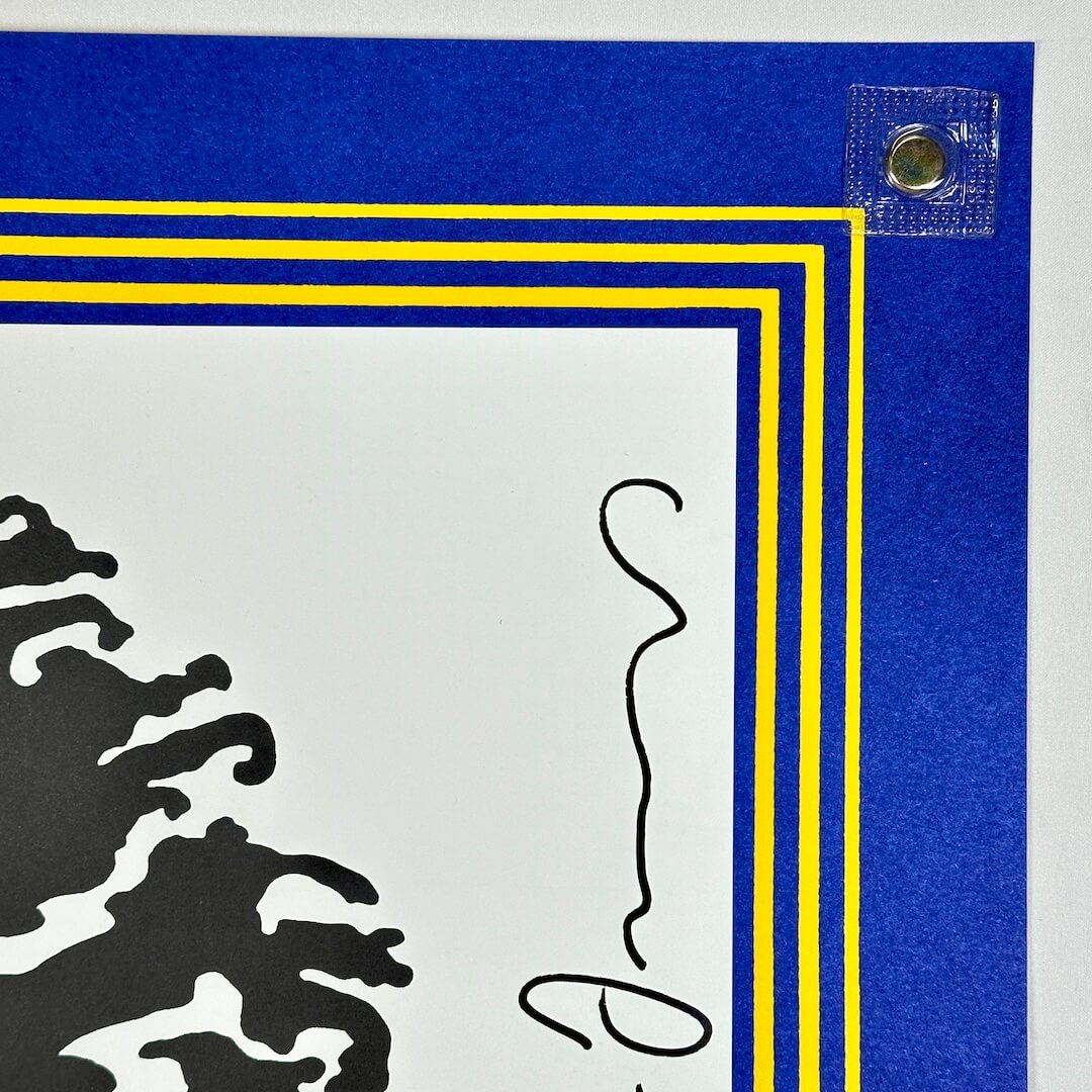 Top right corner of poster with crisp corner and clean edges, in mint condition. 