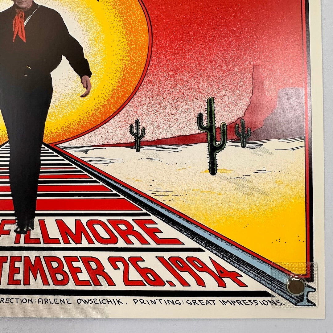 Bottom right corner of poster showing crisp corner and clean edgers, in mint condition. 