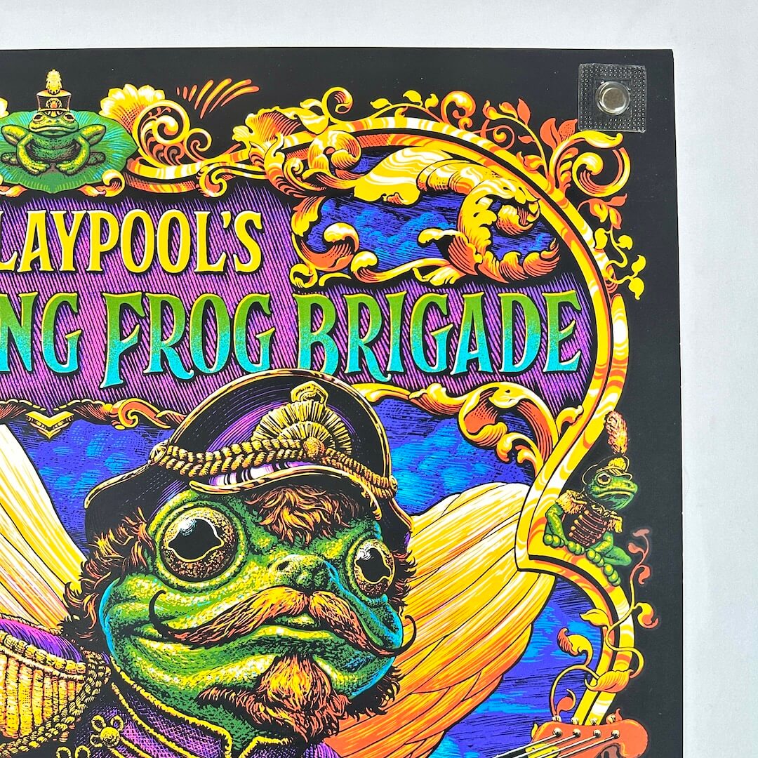 Top right corner with no damage visible. 