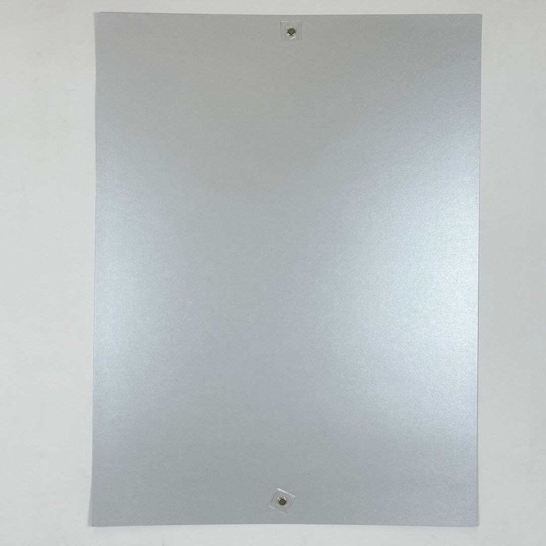 Backside of poster to show no damage and pristine condition. 