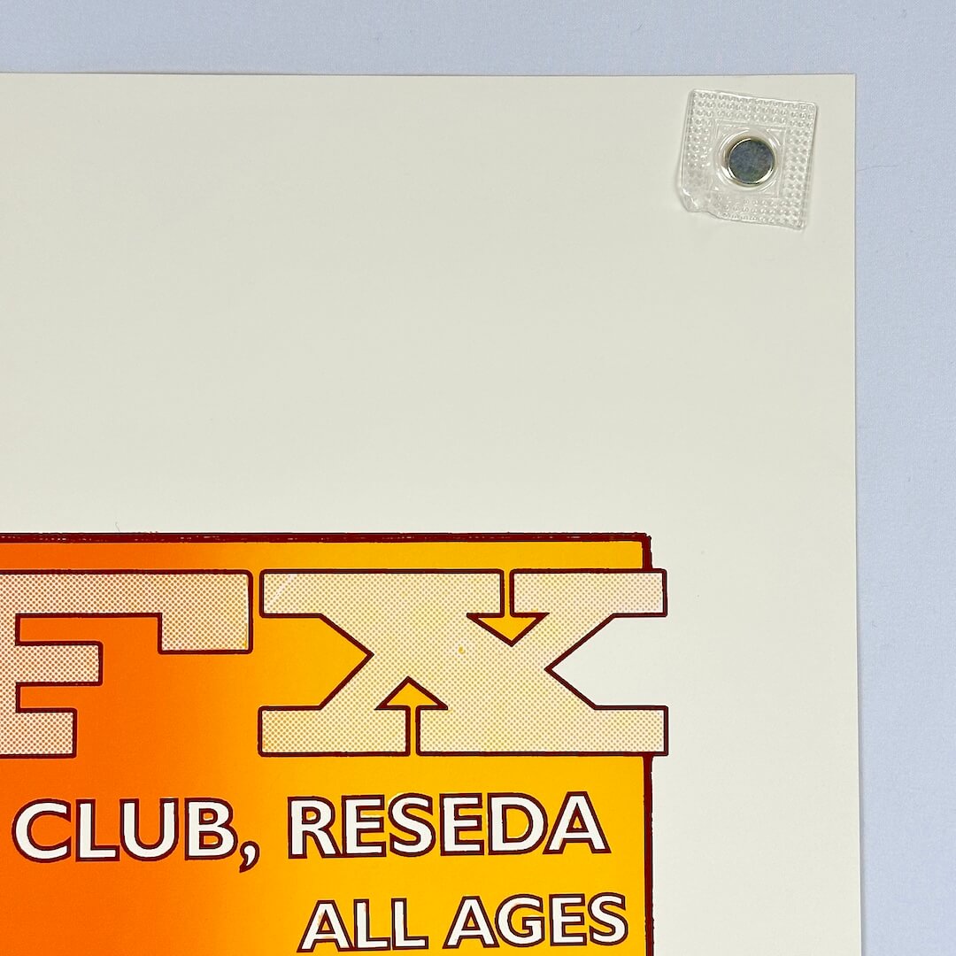 Top right corner of poster with crisp edges and corner. 