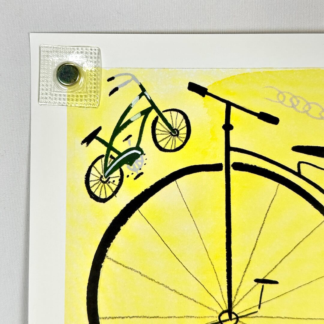 Top left corner of poster with no visible damage. 