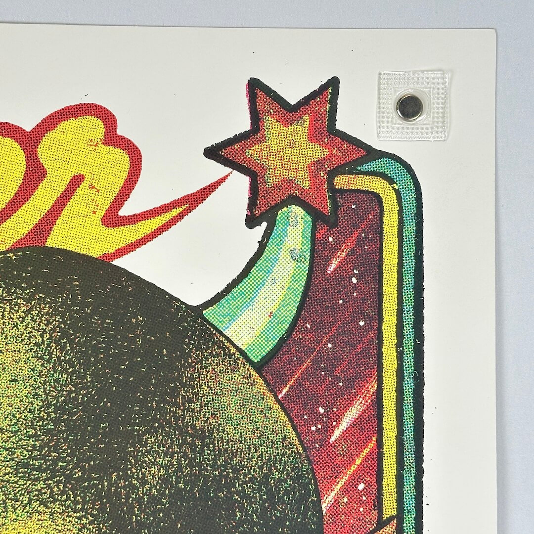 Top right corner of poster showing no damage to face, corner or edges. 
