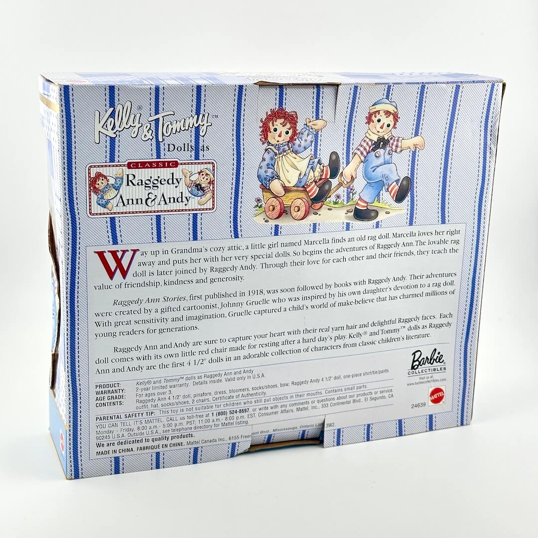 Box packaging for Raggedy Ann & Andy dolls with illustrations and text on a white background