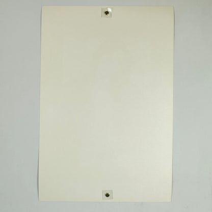 Backside of poster showing no damage and pristine condition. 