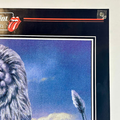 Top right corner of poster with no visible damage. 
