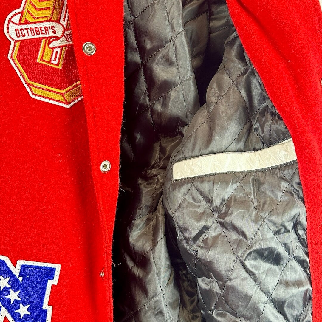View inside jacket to see chest pocket and black liner in good shape. 