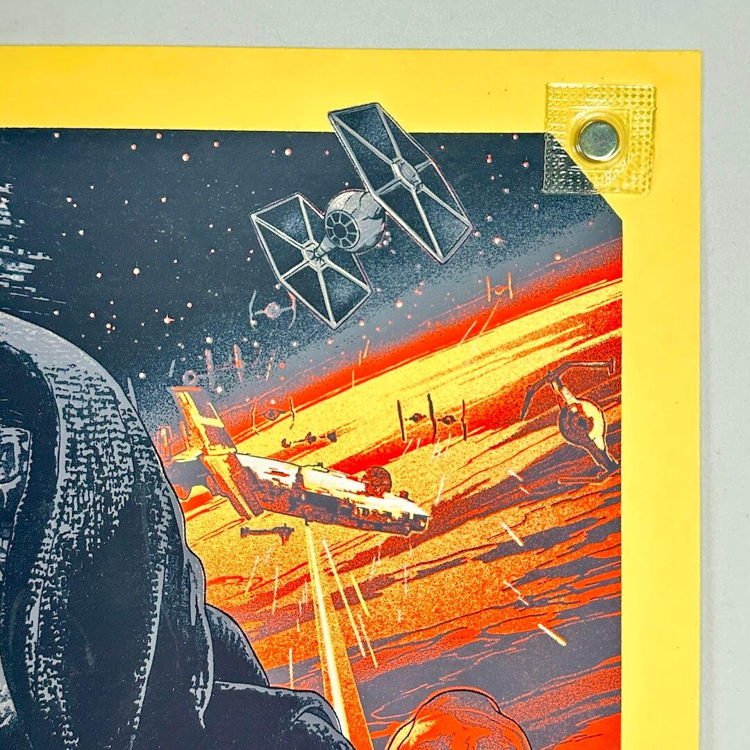 Top right corner of poster with no visible damage. 