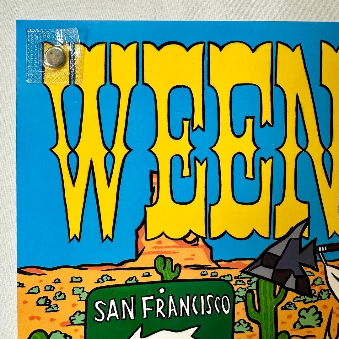 Top left corner of poster showing clean edges and crisp corner, in mint condition. 